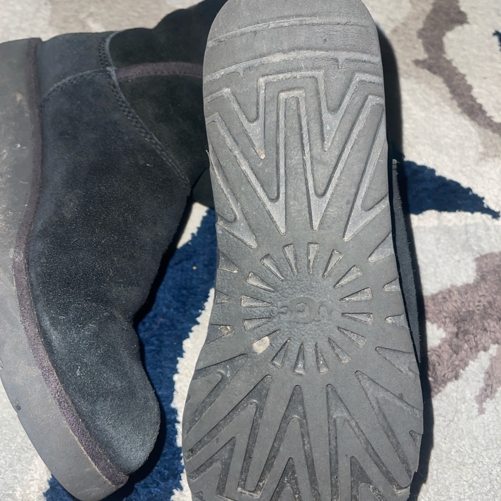 UGG Cory Boot - Picture 5 of 9